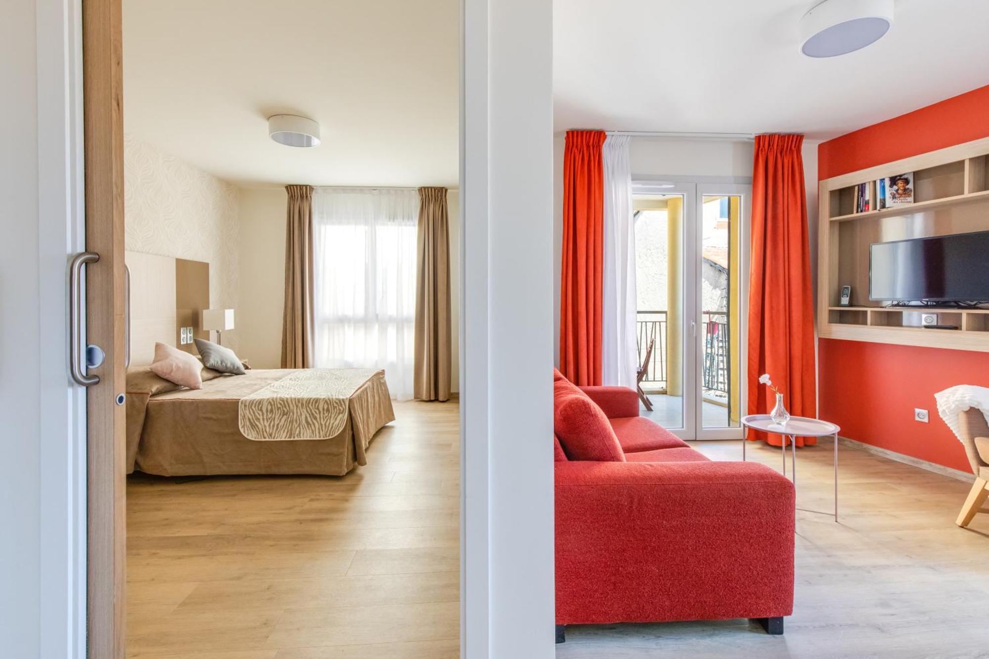 Zenao Frejus Aparthotel Екстериор снимка