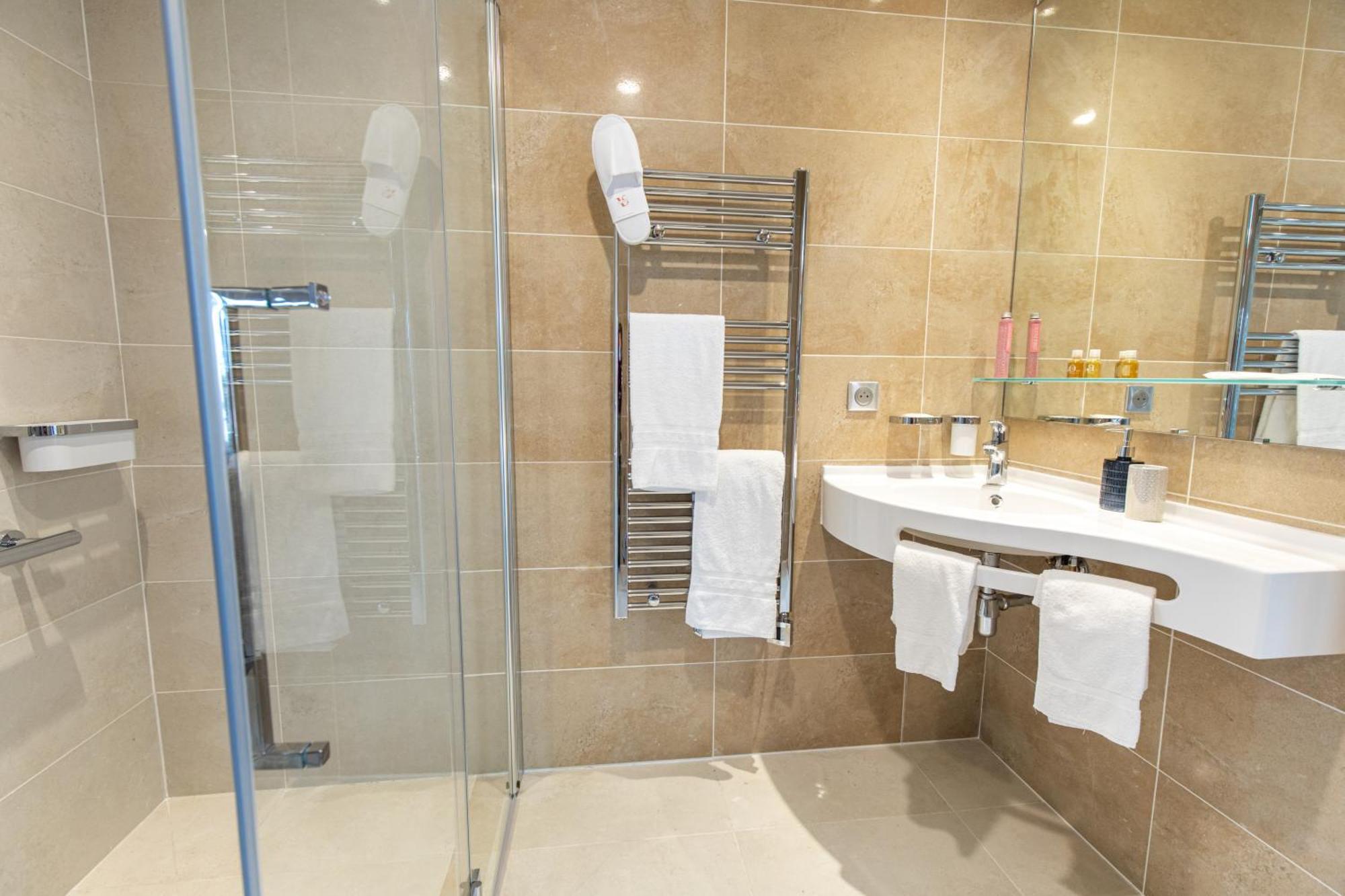 Zenao Frejus Aparthotel Екстериор снимка