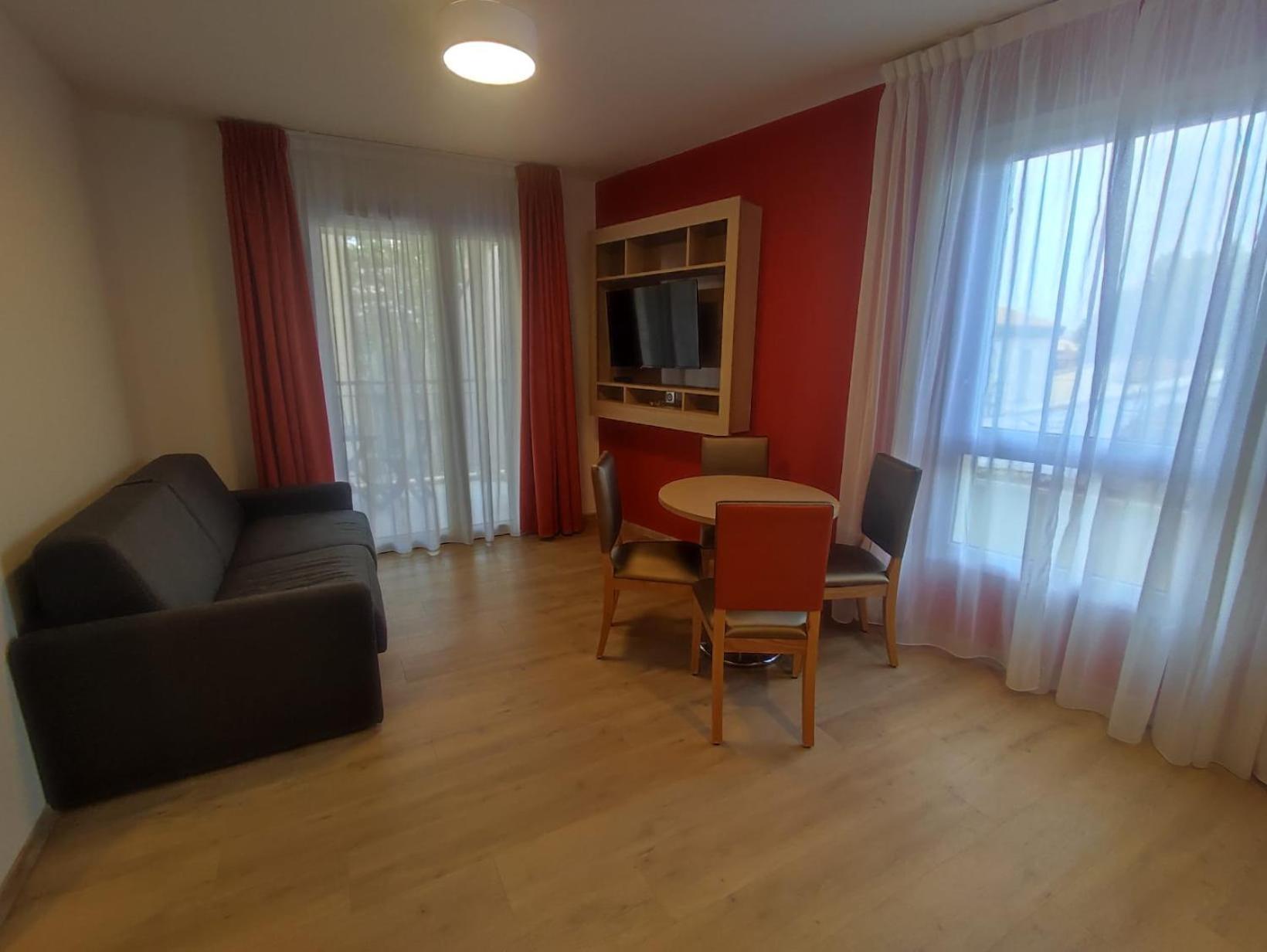 Zenao Frejus Aparthotel Екстериор снимка